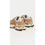 New Balance Unisex 9060 Sneakers Beige Pink