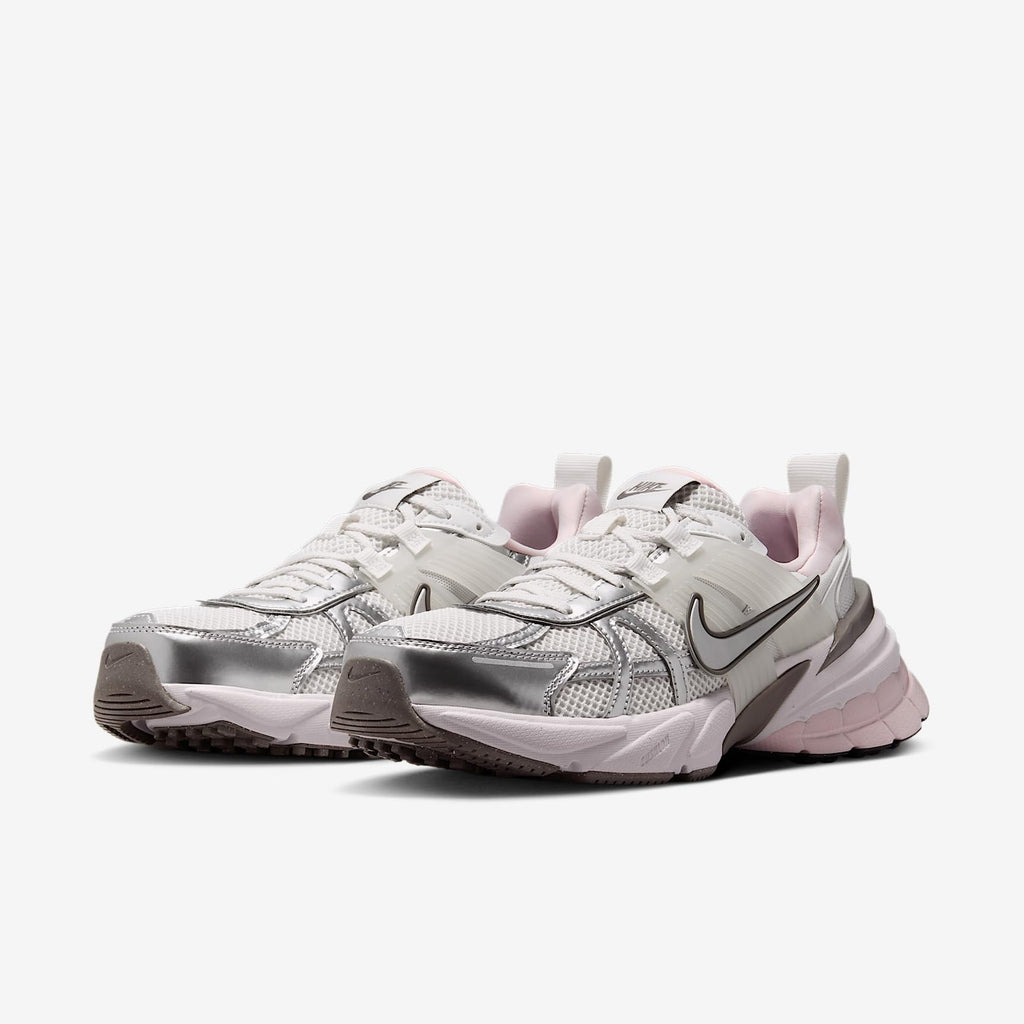 Nike Women Run Shoes (Platinum White/Cave Stone/Silver) Size 8