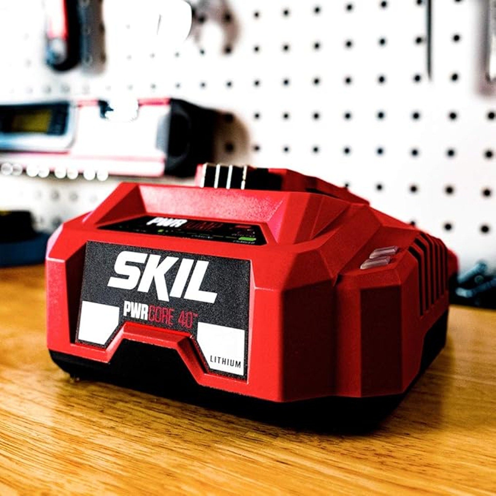 SKIL SC5364-00 PWRJump 150W 40V PWRCore Fast Charger Red One Size