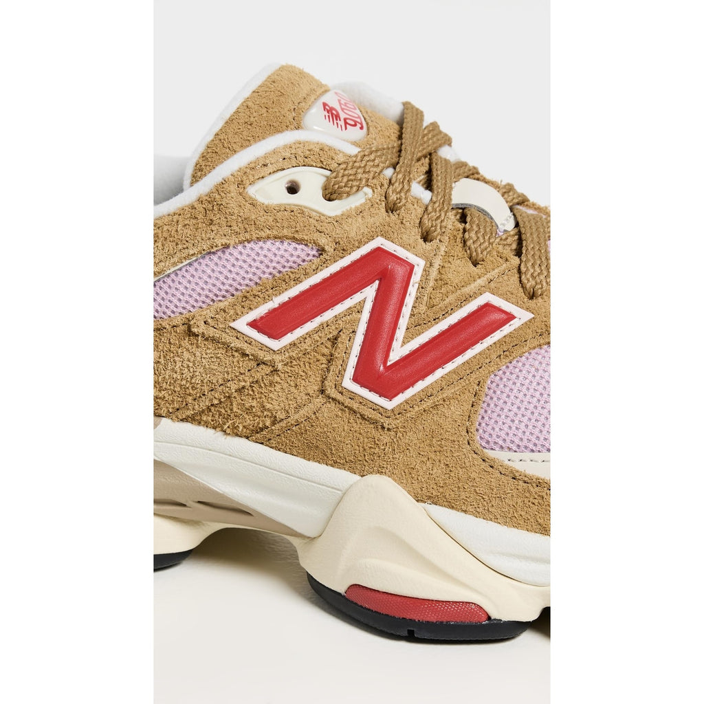 New Balance Unisex 9060 Sneakers Beige Pink