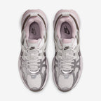 Nike Women Run Shoes (Platinum White/Cave Stone/Silver) Size 8