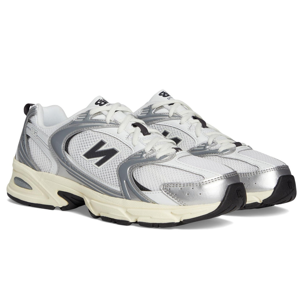 New Balance Unisex 2002R Sneakers Black PhantomWhite Size 10 Men 11 Women